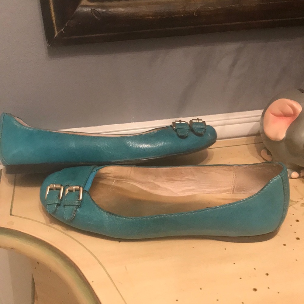 Shoes - Picture 2 of 2